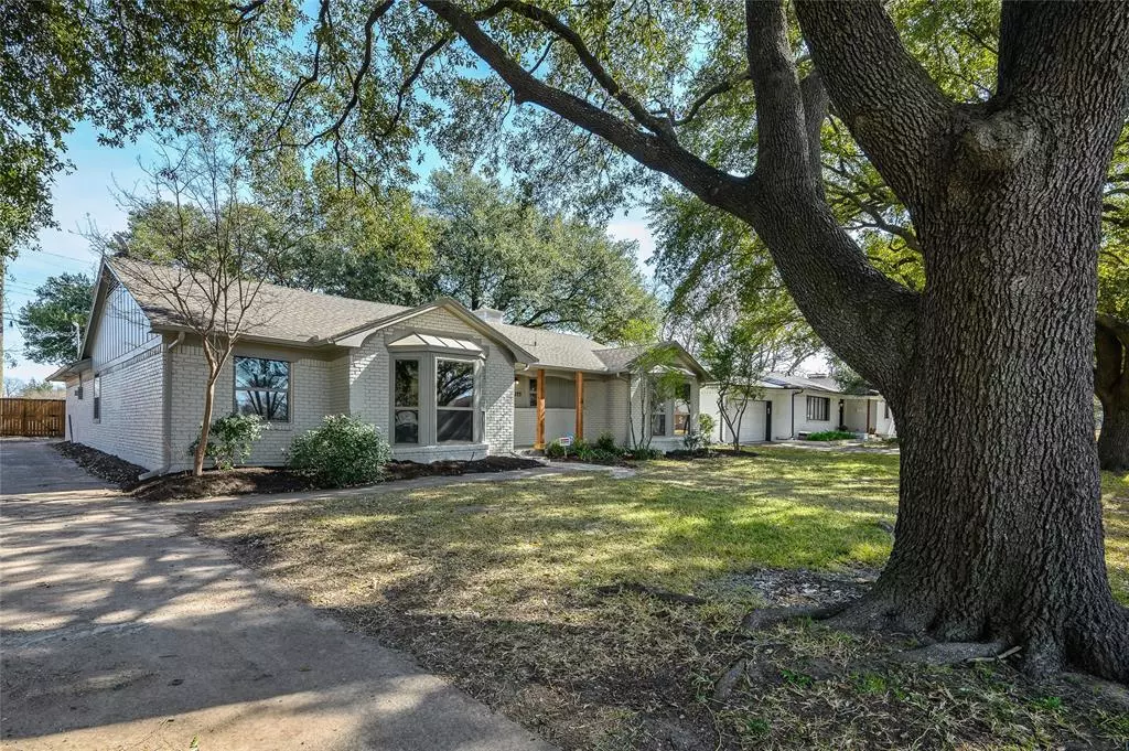 Dallas, TX 75229,10822 Beauty Lane