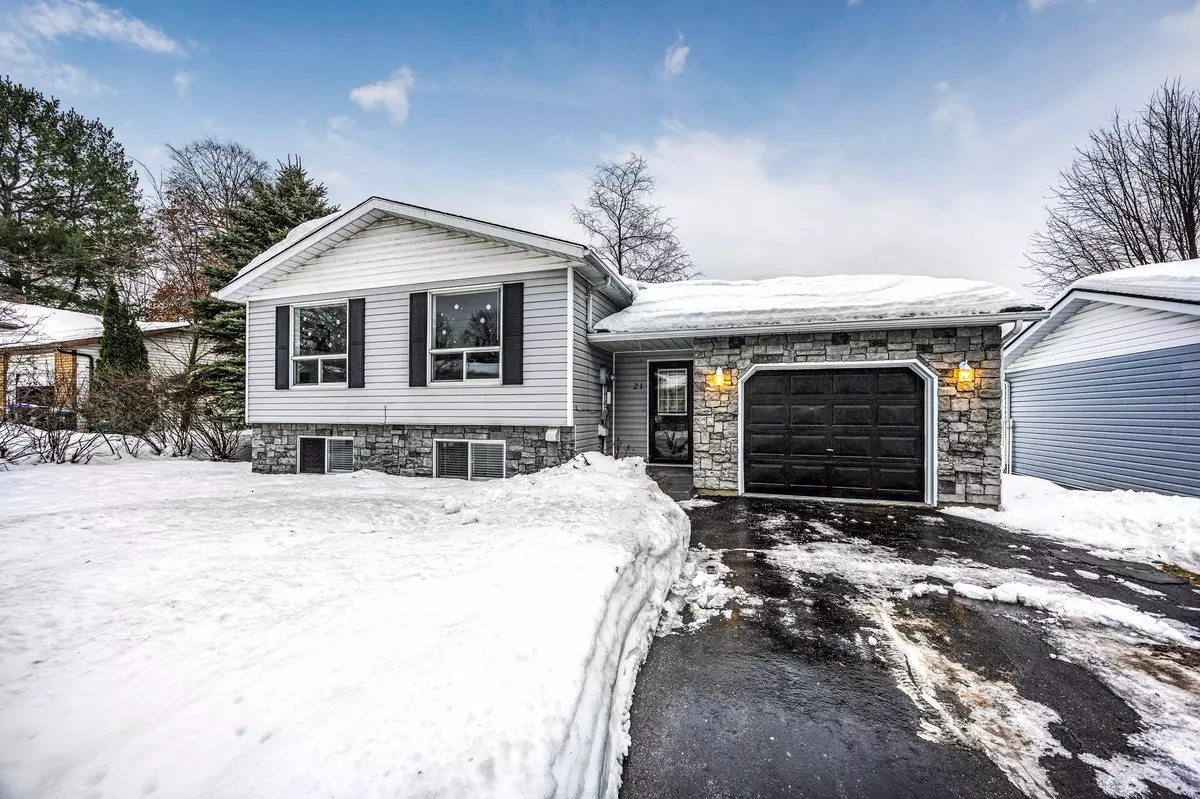 Penetanguishene, ON L9M 1J5,21 Bridle RD