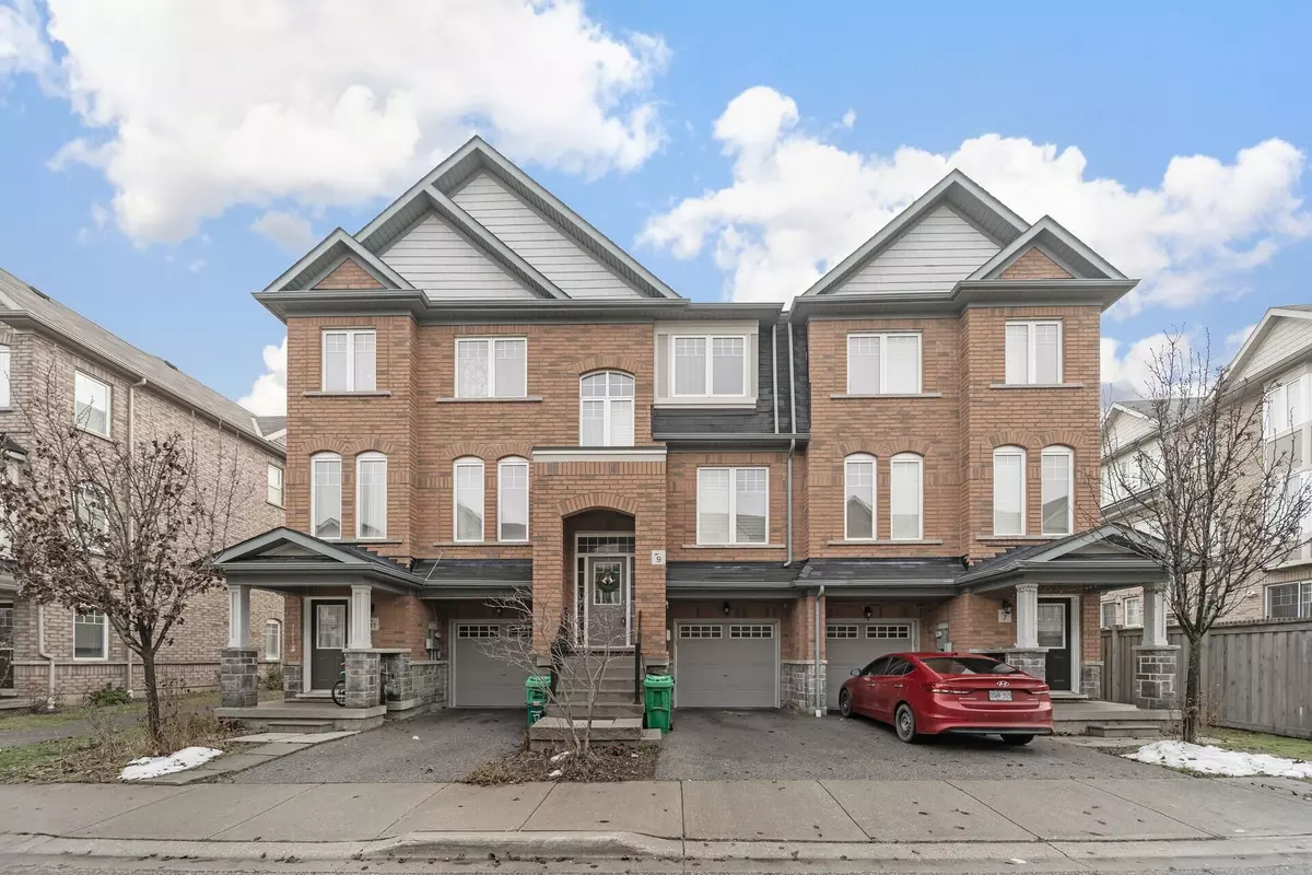 Brampton, ON L6Z 0B4,9 Magdalene CRES