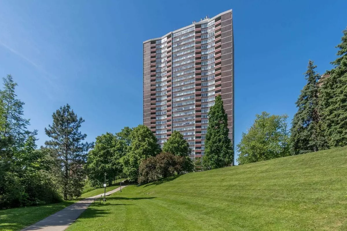 Mississauga, ON L5A 3S6,3100 Kirwin AVE #1602