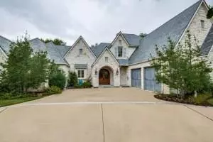 Dallas, TX 75229,3807 Valley Lawn Place