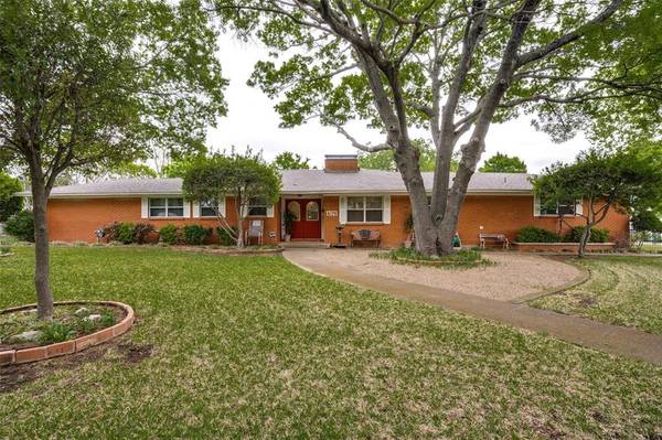 4170 Meadowdale Lane, Dallas, TX 75229