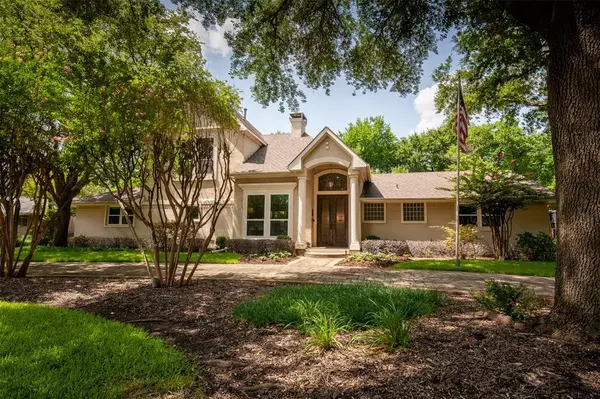 3807 Meadowdale Lane, Dallas, TX 75229