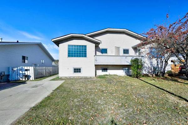 22 Dixon CRES, Red Deer, AB T4R2J1