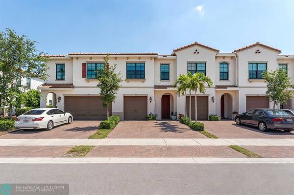 Boca Raton, FL 33428,9477 Glider Way