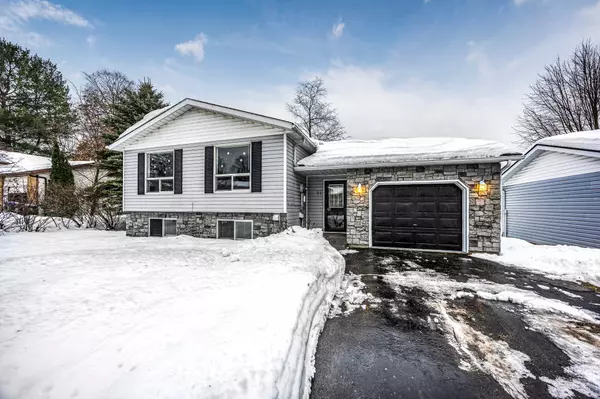 21 Bridle RD, Penetanguishene, ON L9M 1J5