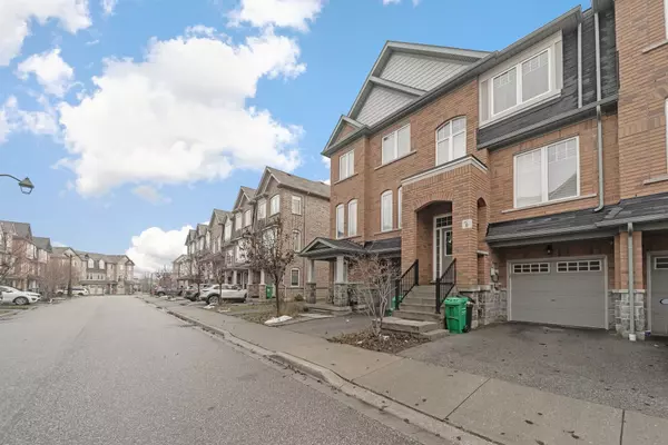 Brampton, ON L6Z 0B4,9 Magdalene CRES