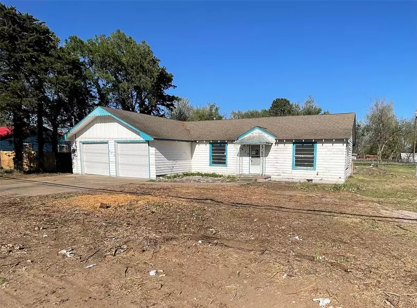 415 N Oakwood Road, Enid, OK 73703