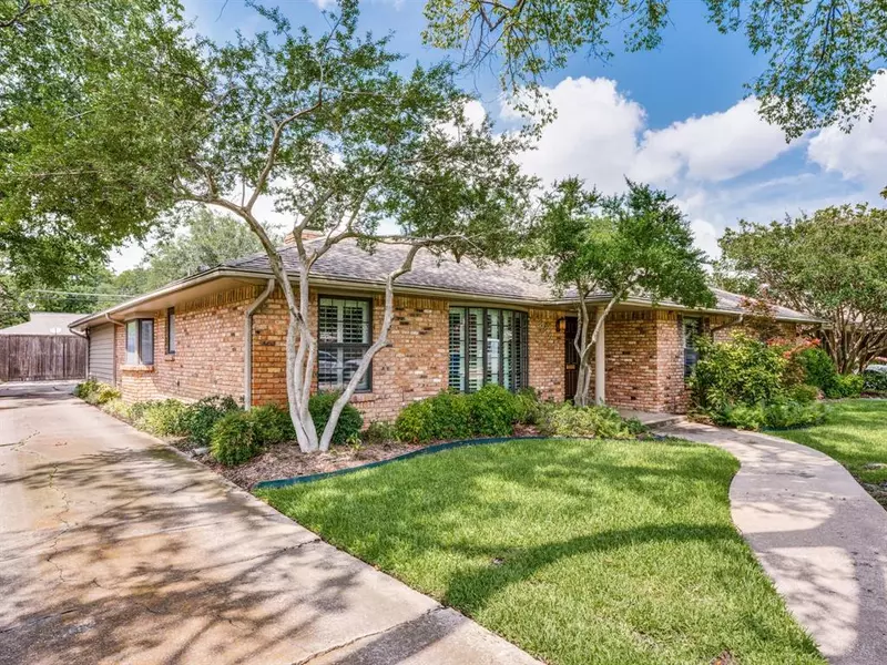 3325 Whitehall Drive, Dallas, TX 75229