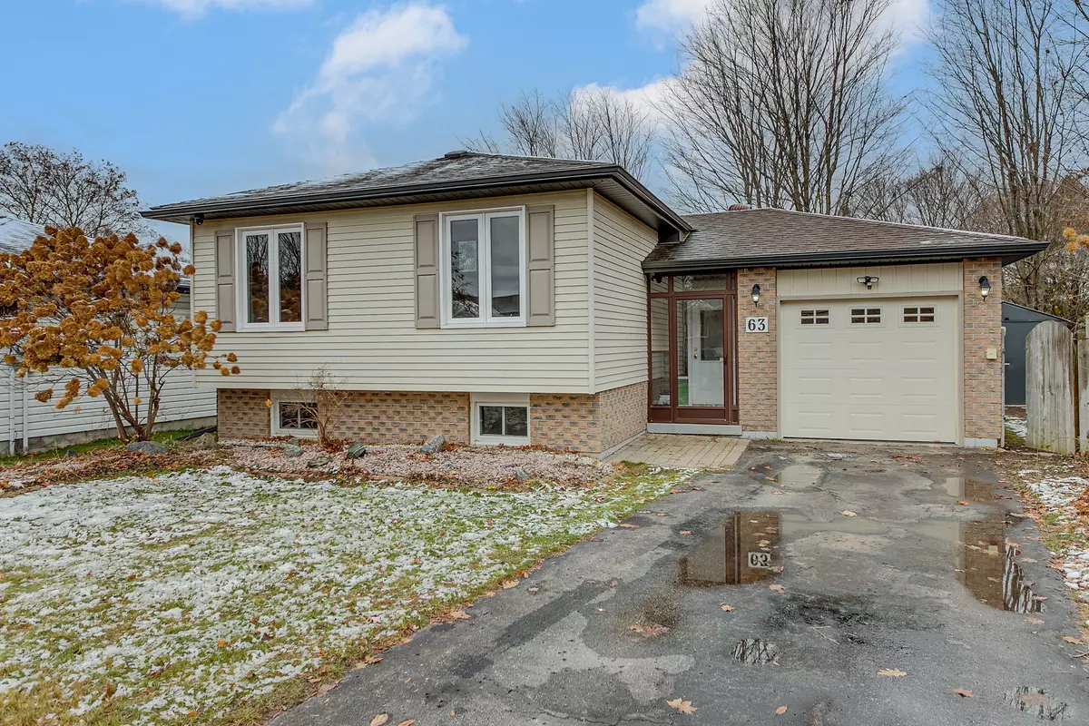 Barrie, ON L4N 5B8,63 Bronte CRES