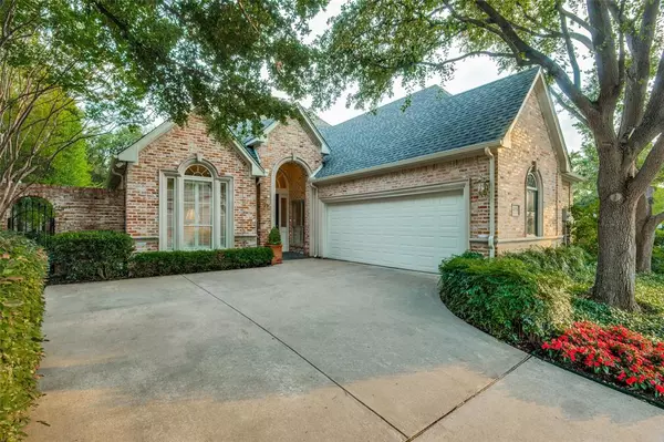 4158 Walnut Meadow Lane, Dallas, TX 75229