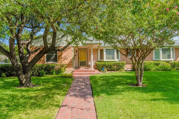 3505 Townsend Drive, Dallas, TX 75229