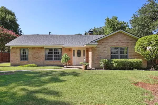 3235 Galahad Drive, Dallas, TX 75229