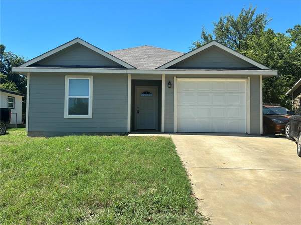 2104 Daniel Street, Fort Worth, TX 76104