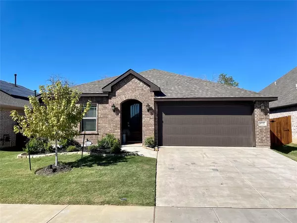 4532 Pentridge Drive, Fort Worth, TX 76036