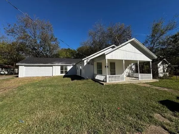 Bonham, TX 75418,803 E 8th Street