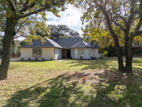 Burleson, TX 76028,113 Saddle Hills Road