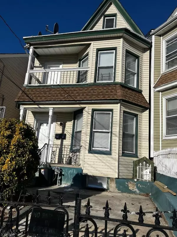 423 River St Apt 1 #1, Paterson City, NJ 07524