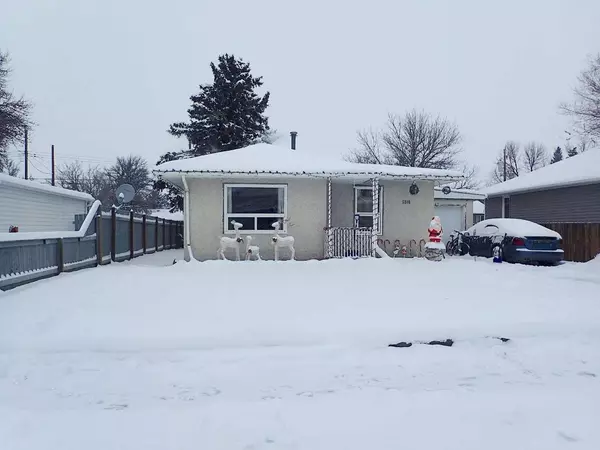 5319 43 AVE S,  Taber,  AB T1G 1B6