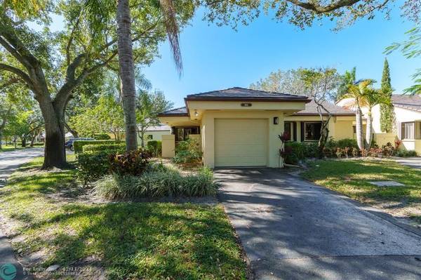 301 NW 95th Ave, Plantation, FL 33324