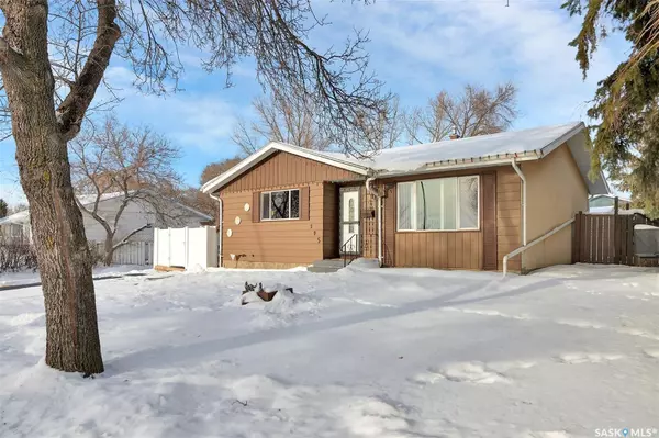 Regina, SK S4R 6K6,195 Magee CRESCENT