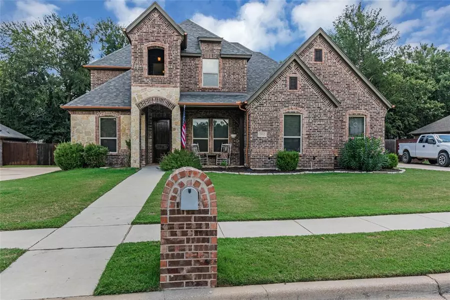 1532 Sea Breeze Lane, Azle, TX 76020