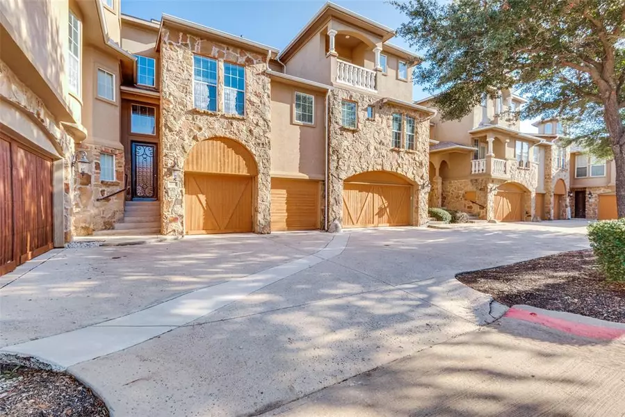 2635 Villa Di Lago #2, Grand Prairie, TX 75054