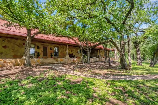 Lipan, TX 76462,108 Powell Crossing