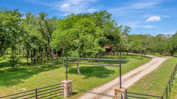 Lipan, TX 76462,108 Powell Crossing