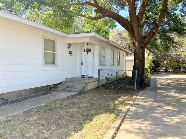 151 Merritt Street, Fort Worth, TX 76114