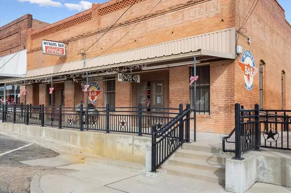 West, TX 76691,121 E Oak Street