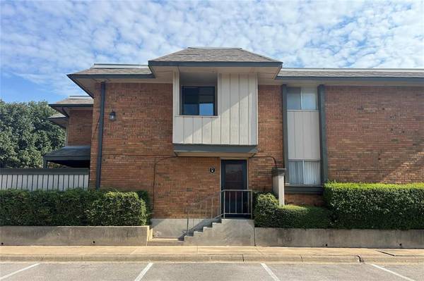 2800 Escada Drive #105X, Farmers Branch, TX 75234