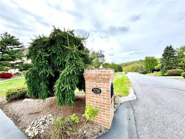 North Whitehall Twp, PA 18069,2739 Apple Valley Circle