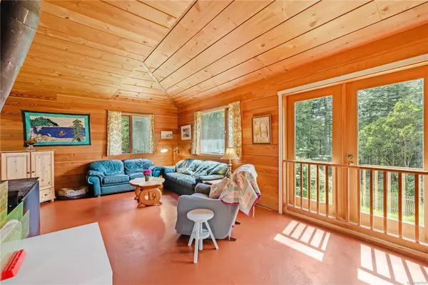 Salt Spring, BC V8M 1Y3,411 Reynolds Rd