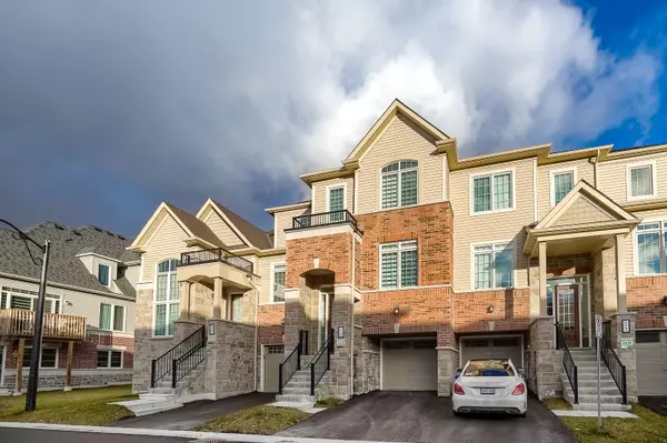 East Gwillimbury, ON L0G 1M0,125 Lyall Stokes CIR