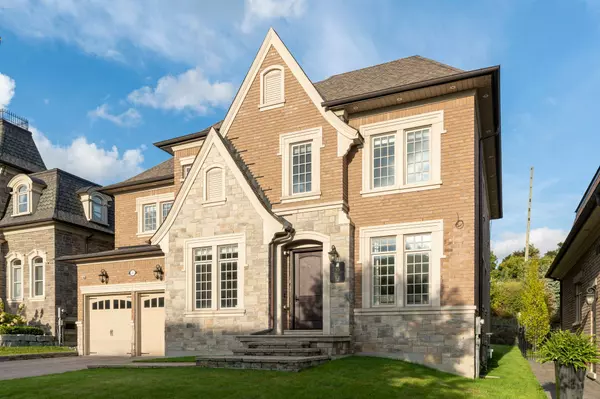 35 Annsleywood CT, Vaughan, ON L4H 3N5