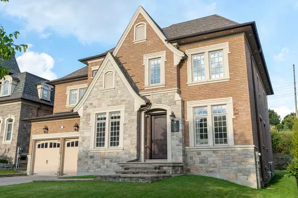 Vaughan, ON L4H 3N5,35 Annsleywood CT