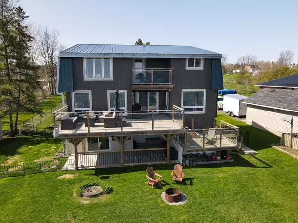 Lennox & Addington, ON K7R 3K8,50 Bayview DR