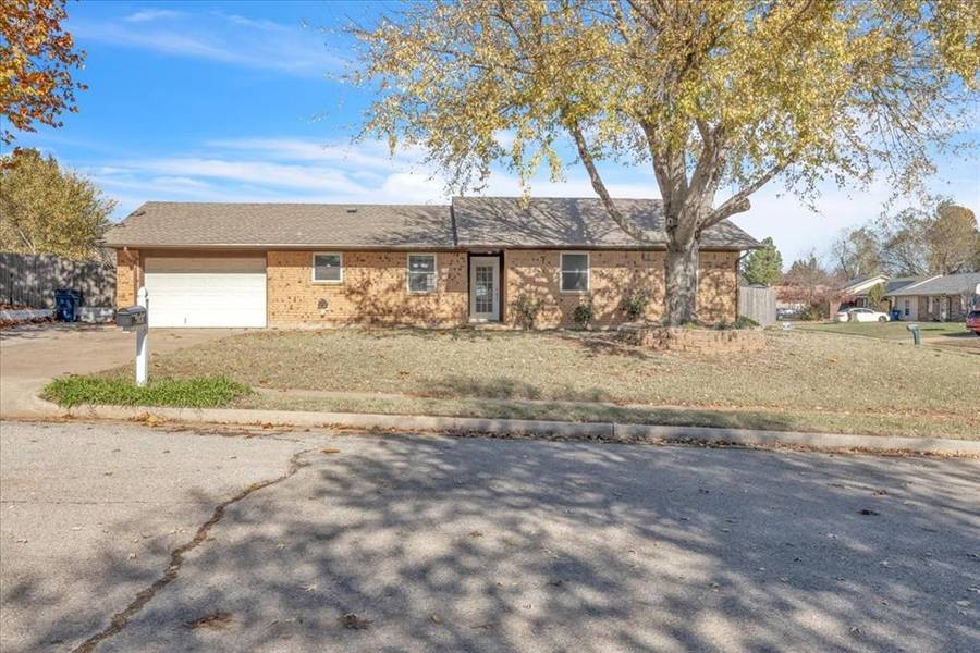 289 Hickory Stick Lane, Harrah, OK 73045