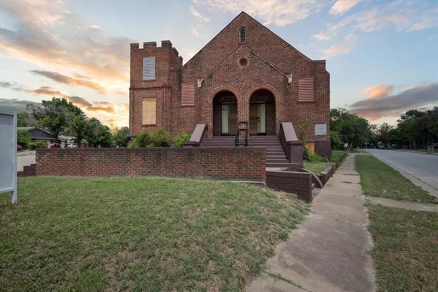 3428 Littlejohn Avenue, Fort Worth, TX 76105