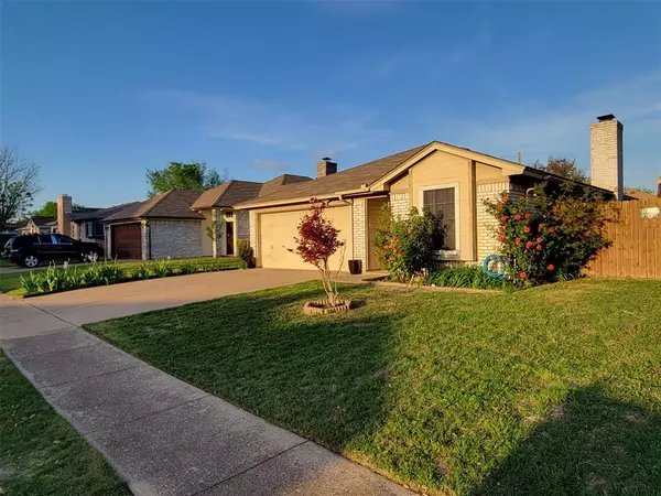 7129 Wagonwheel Road, Fort Worth, TX 76133