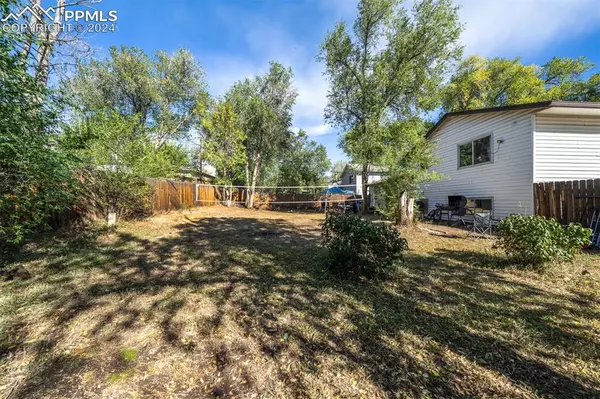 Colorado Springs, CO 80910,842 S Circle DR