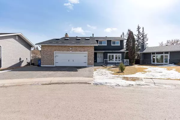 149 Whiteoak Garden, Fort Mcmurray, AB T9K 1A7