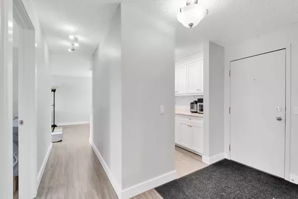 Calgary, AB T2E 1P7,110 20 AVE NE #306