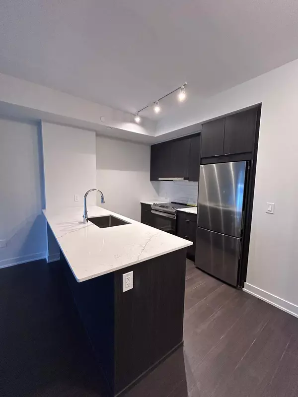 Mississauga, ON L5B 3M8,4130 Parkside Village DR #2402