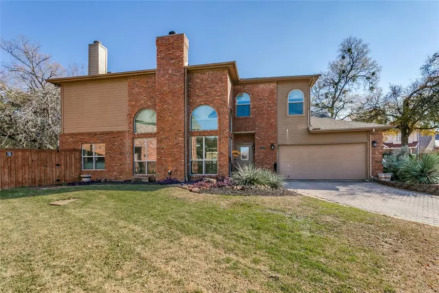 3000 Matterhorn Drive, Bedford, TX 76021