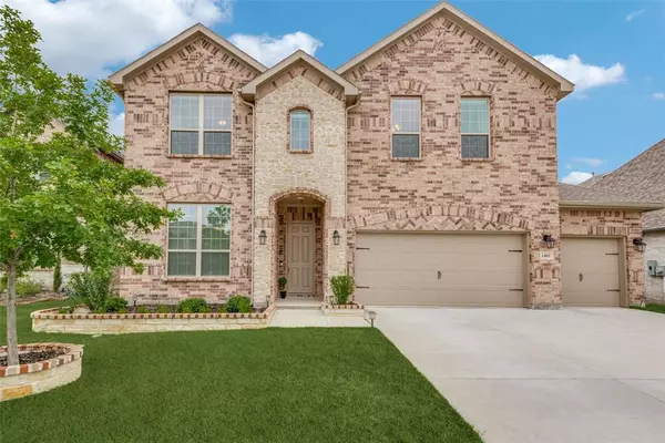 1401 Starlight Avenue, Aubrey, TX 76227