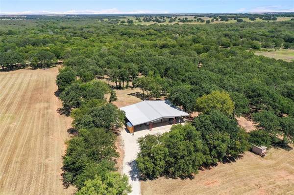 2200 Cardwell Road, Nocona, TX 76255