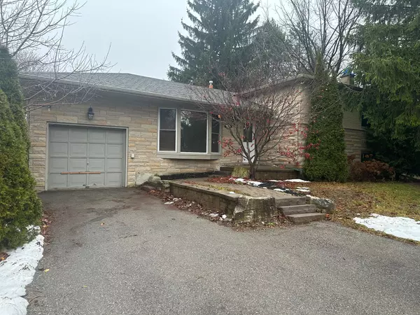 Whitchurch-stouffville, ON L4A 6K9,322 Loretta CRES