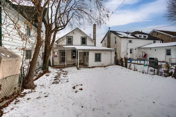 Gananoque, ON K7G 1G7,344 King ST E